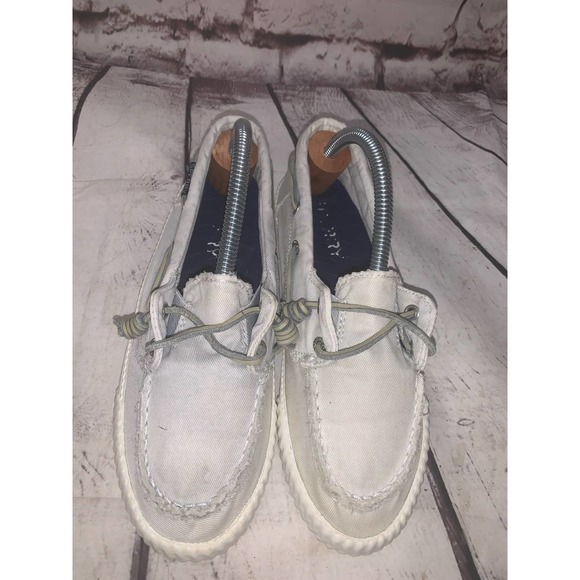 Sperry women’s fabric boat shoes (size 7) - Picture 2 of 7